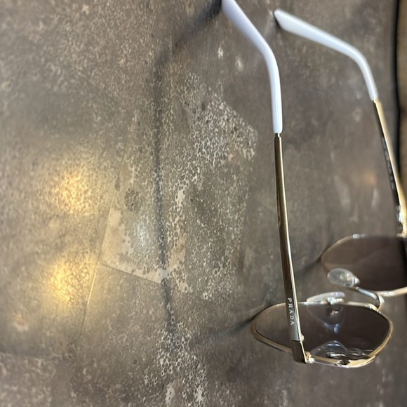 Prada women sunglasses gold and pink in color - Picture 7 of 9